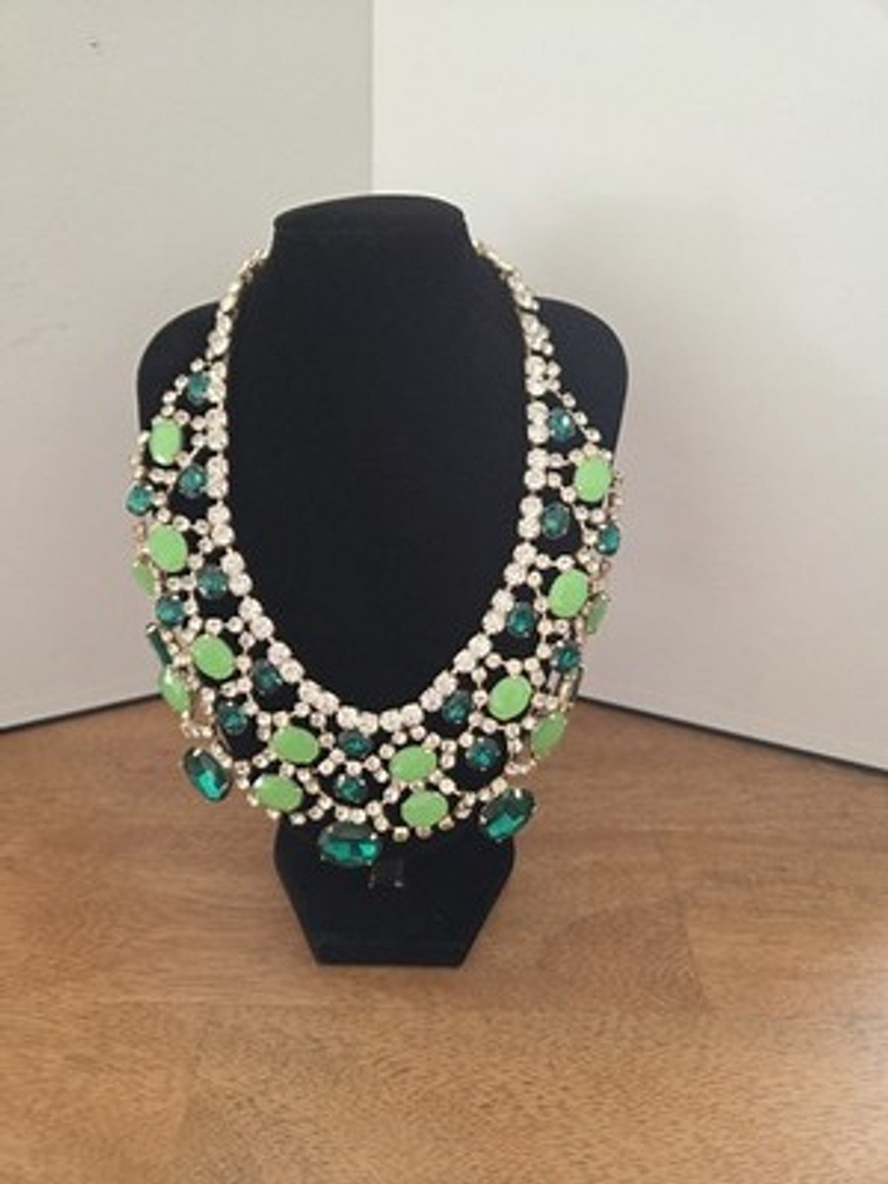 Statement Green Rhinestone Bib Necklace Gold Tone Crystal Lime Emerald NWT $128